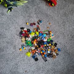 Bulk lego minfigures and accesories