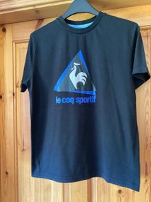 Le Coq Sportif tee shirt. Age 10-11. Black.