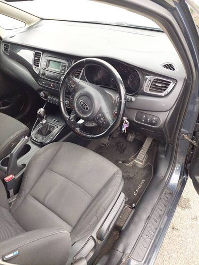 2014 Kia Carens