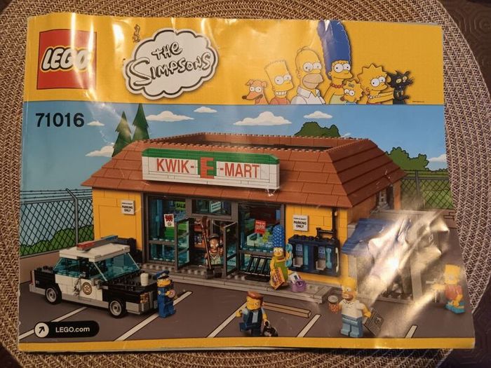 Lego Simpsons 71016 Kwik-E-Mart (mostly unopened)
