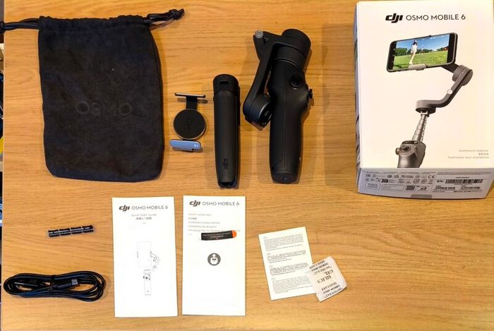 DJI Osmo Mobile 6 smartphone stabiliser