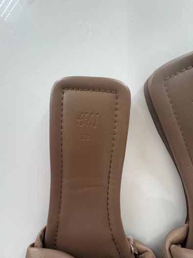 H&M stone colour plait affect slides