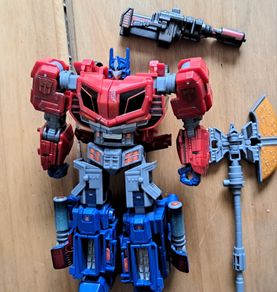 Transformers MTMTE GE Optimus Prime with Toyhax