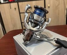 Shimano Stradic 2023 2500