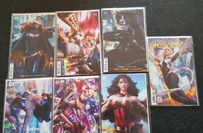 WonderWoman,Harley Quinn,Catwoman,Batgirl,Ghost-spider set comic