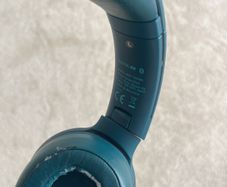Sony MDR-100ABN wireless Bluetooth noise cancelling headphones.