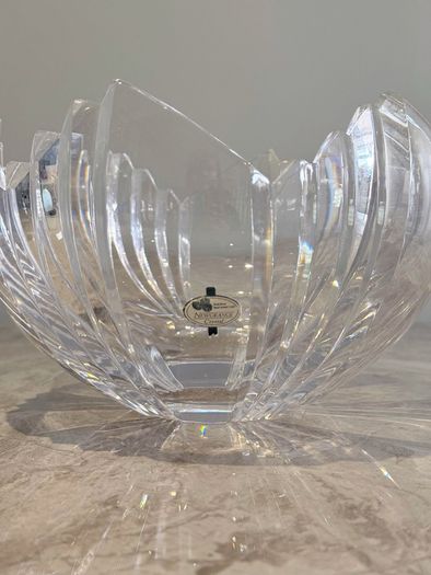 Pre Owned Newgrange Crystal / Newgrange Living Cut-Glass Lotus Bowl