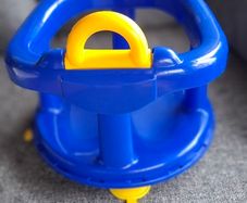 Baby bath swivel seat