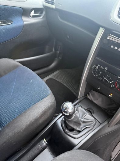 2007 Peugeot 607