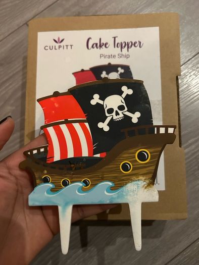 pirate ship cake topper and candle no 6