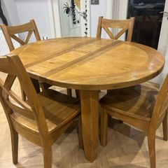 Small round EXTENDABLE dining table & 4 chairs