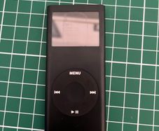 iPod Nano 2nd generation 8GB - DEAD