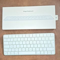 Apple Magic Keyboard A2450 and Magic Trackpad 2
