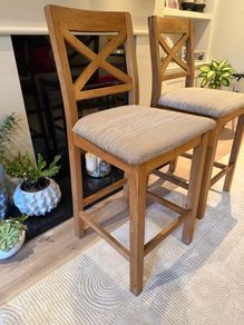 breakfast bar stool set