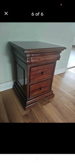 Mahogany Locker