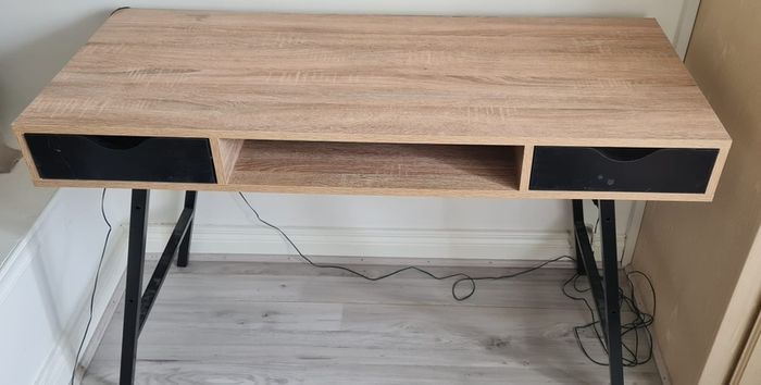 Desk modern