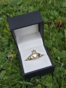 9ct Yellow Gold Claddagh Ring