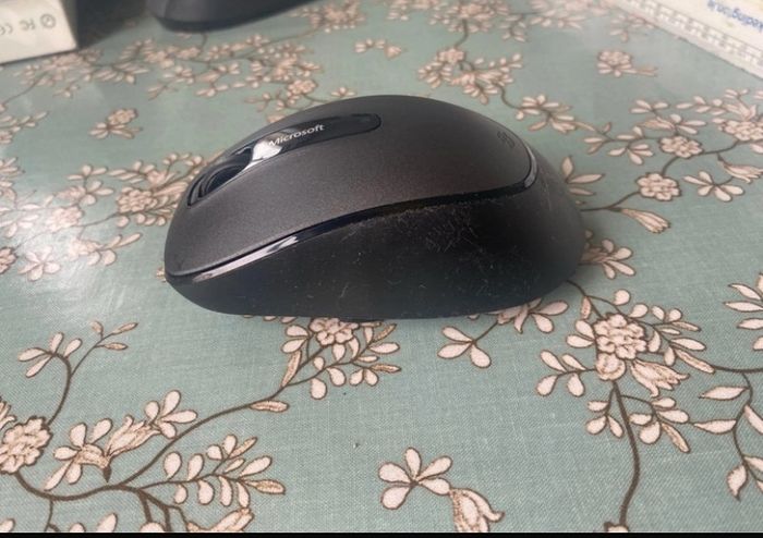 Microsoft Wireless Mouse 2000