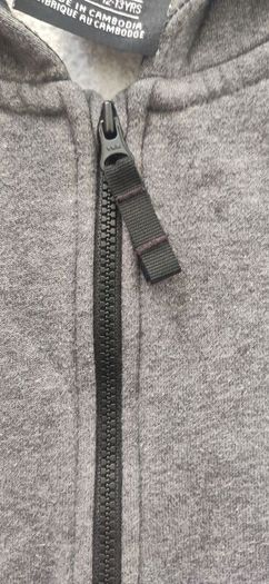 Nike Air Junior 1/4 Zip Hoodie Grey/Black.  Size L (147-158cm)