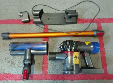 dyson v8 absolute