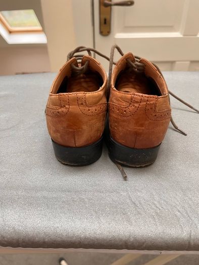 clarks brogues