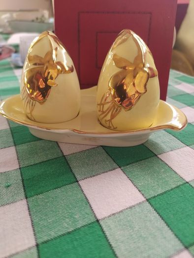 Royal Winton condiment set
