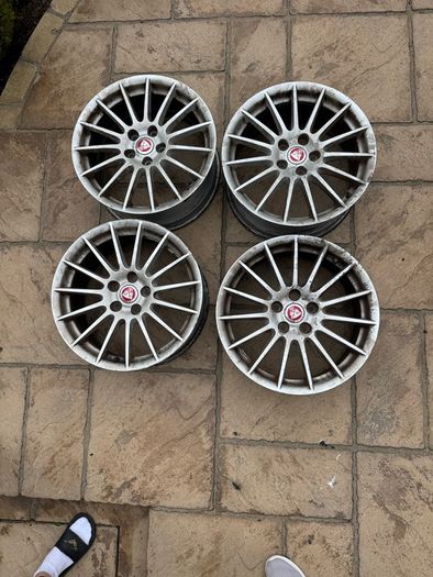 Jaguar alloys with TPMS