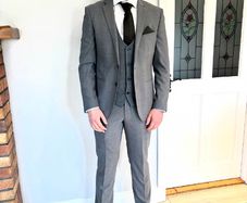 Grey Remus suit size 40R