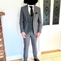 Grey Remus suit size 40R