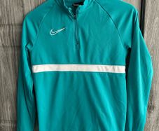 Nike Dri Fit Top - M
