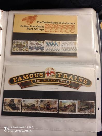 Stamp album UK's Presentation packs x 100