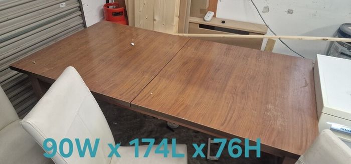 extending dining table and 6 chairs