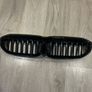 BMW 330e grill Image 9