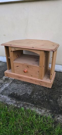 Wooden Corner TV Unit
