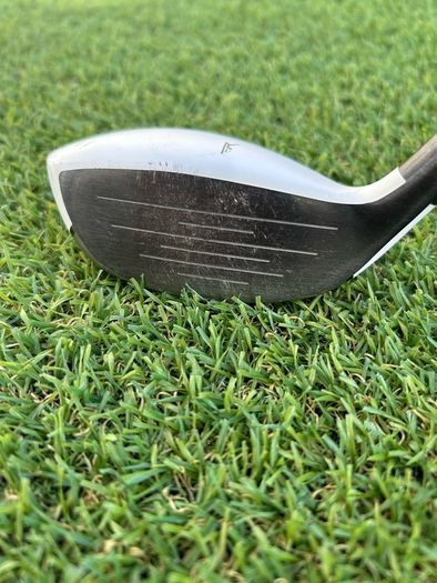 Full set of golf Taylormade clubs