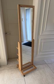 Mirror with back storage
