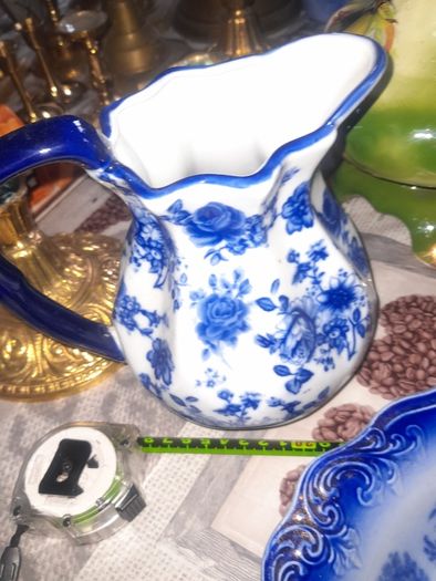 Beautiful Old Style Blue and White Jug and Basin, Postage Available, Lots more Antiques and Collectables including Oil Lamps in my other ads