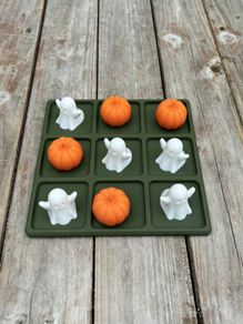 Halloween Tic-Tac-Toe Set