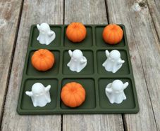 Halloween Tic-Tac-Toe Set