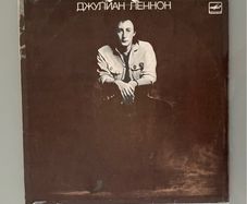 Julian Lennon - Soviet pressed debut album. Cover in nice condition and plays great. Bargain!