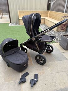 Mamas & Papas Ocarro onyx pushchair kit