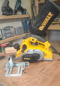 DeWalt 110v D26500 Planer