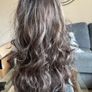 Long wavy bown wig Image 3