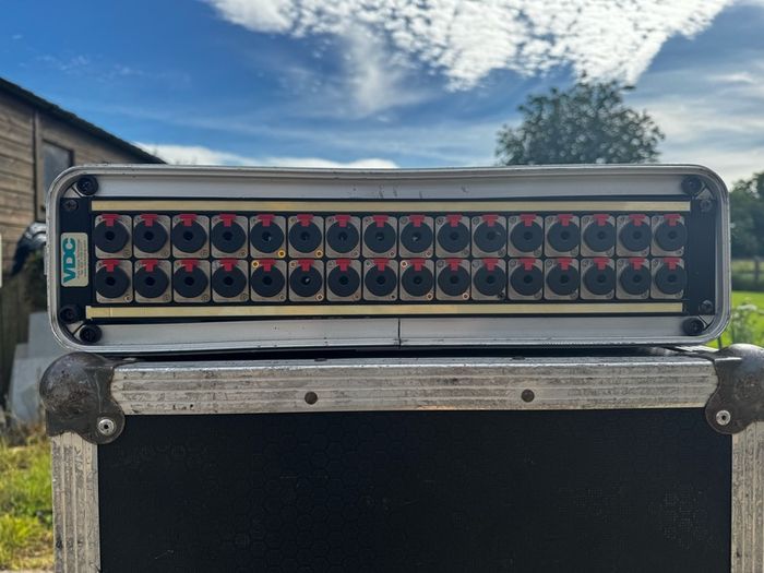 VDC 1/4" to RCA - 16 channel Stereo Patchbay
