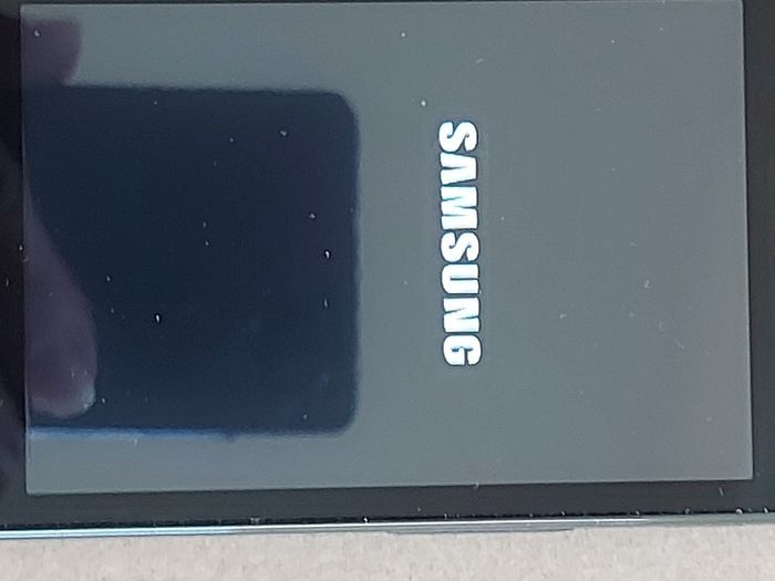 Samsung Galaxy S mobile phone, Model YP-GS1, in excellent condition