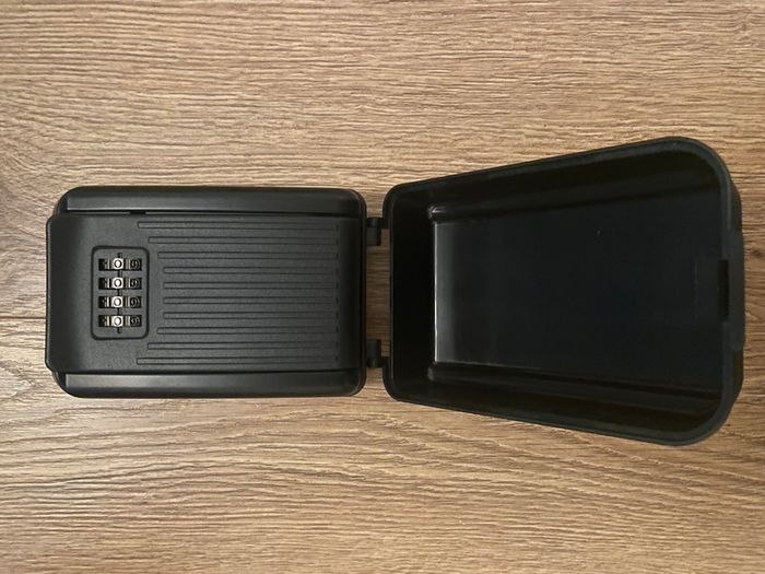 Black Key Safe