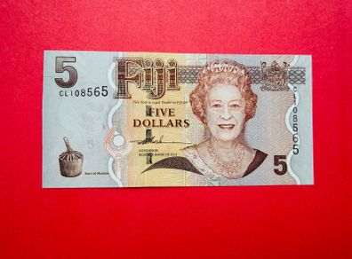 Fiji  5 Dollars. 2007. Pick  110a ( Uncirculated )