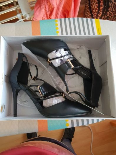 Fab Black leather shoes