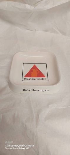 Old large vintage rare bass charrington ashtray rare item ,made by wade ,good condition, see pictures for condition,price includes post to anywhere in Ireland thank you, collectors item,,