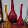 Beautiful Collection of Three Vintage Hand-Blown Gourd/Bottle-Shaped Vases in Dark Red, Red and Orange Transparent Glass, Excellent Condition Image 3